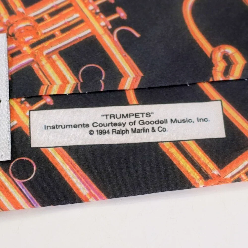 Vintage Ralph Marlin Light Black Orange Trumpeter Short Polyester Tie‎
